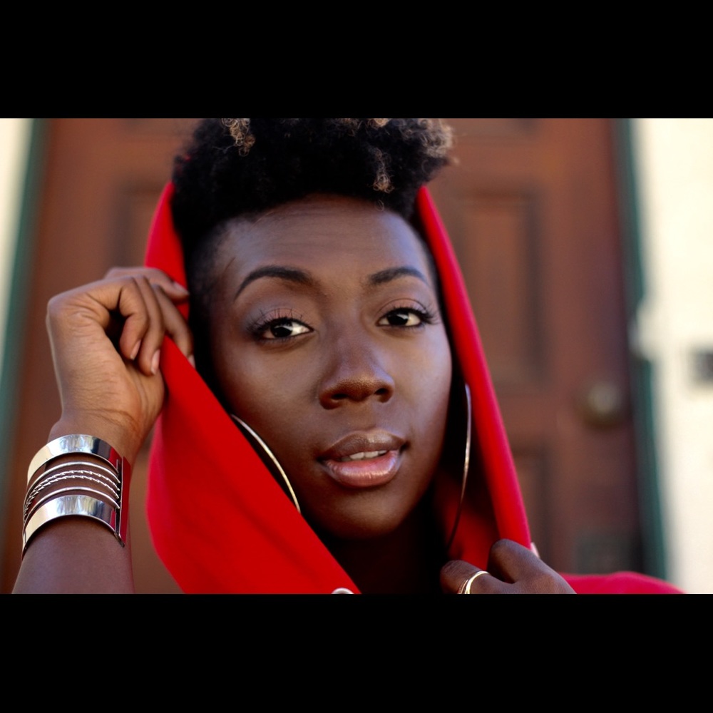 Meet your Posher, Ebboni